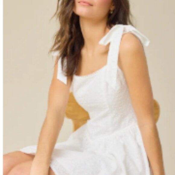 Altar'd State Dresses & Skirts - White Bow Strap Mini Dress | XXS | Graduation Ready 🤍